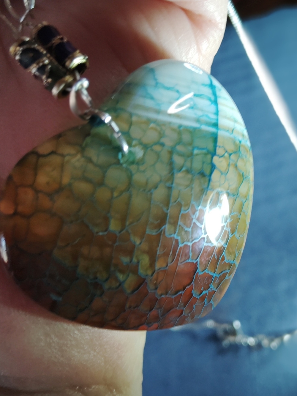 GORGEOUS 🧡-SHAPED DRAGON'S VEIN NECKLACE, STERLING. ORANGE, BLUE & WHITE. 18-IN